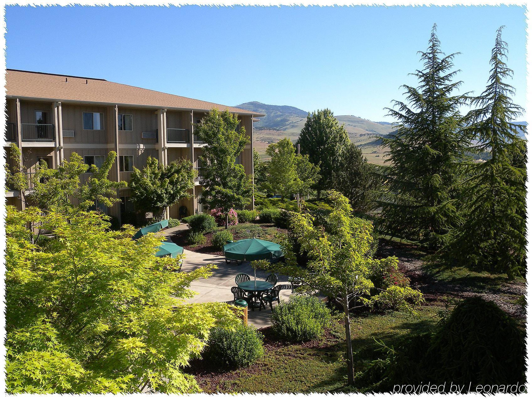 Hills & Hotel Ashland