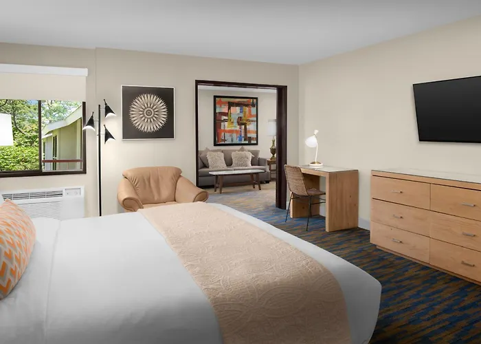 Ashland Hills Hotel & Suites