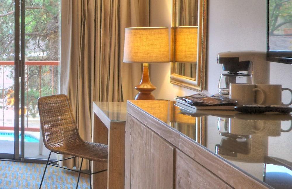 Hills & Hotel 3*