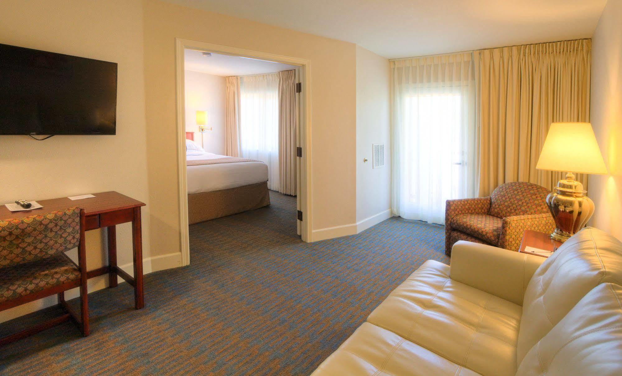 Hotel Hills & 3*