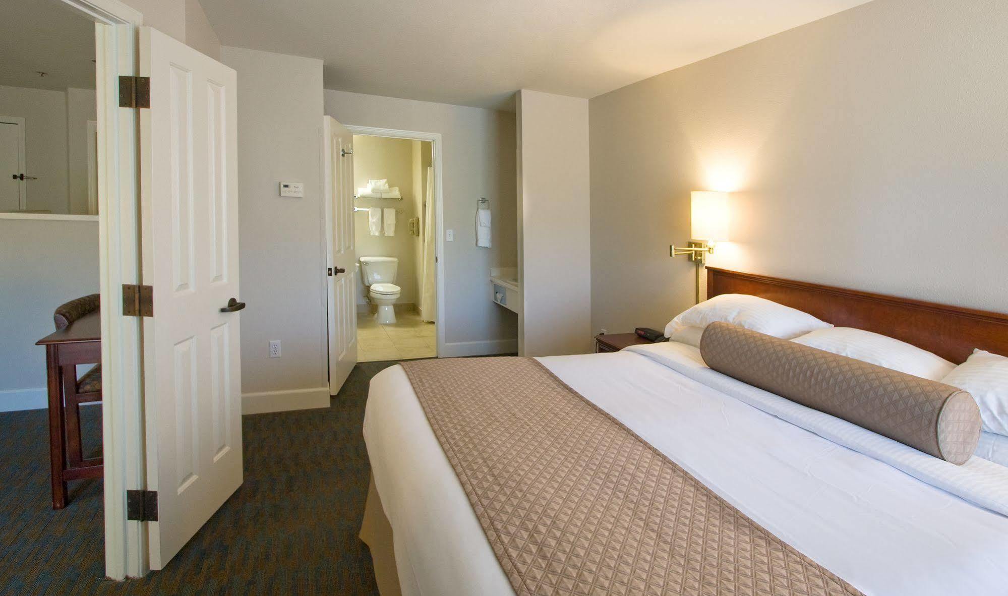 Hotel Hills & 3*